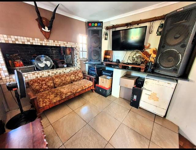 5 BEDROOM HOUSE FOR SALE IN WONDERBOOM